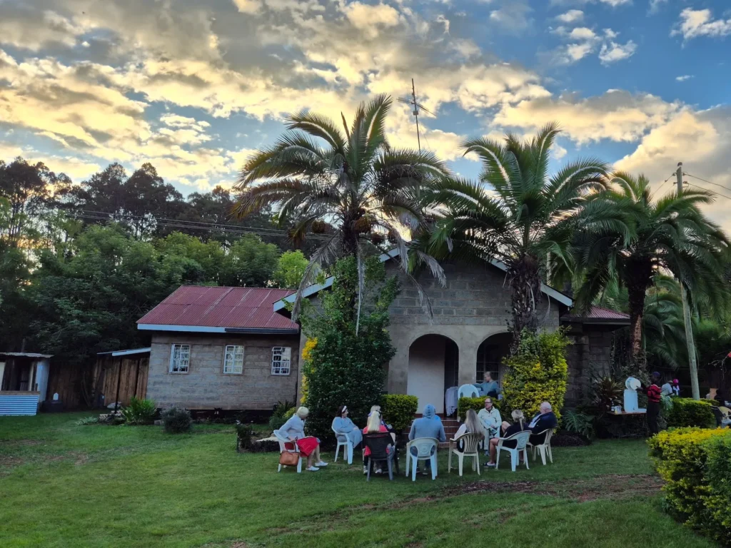 Ühine õhtusöök kohalike juures. Foto: Leho Kesk