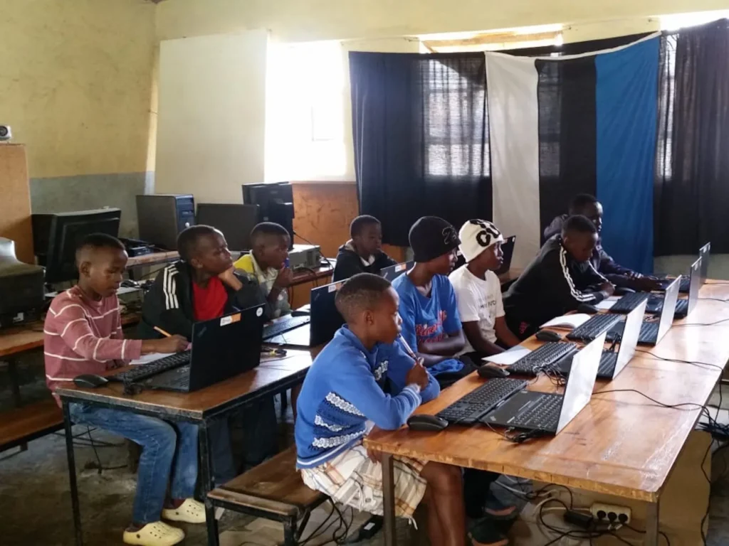 LHV abiga ellu viidud arvutikursus. Foto: Tiidrek Nurme