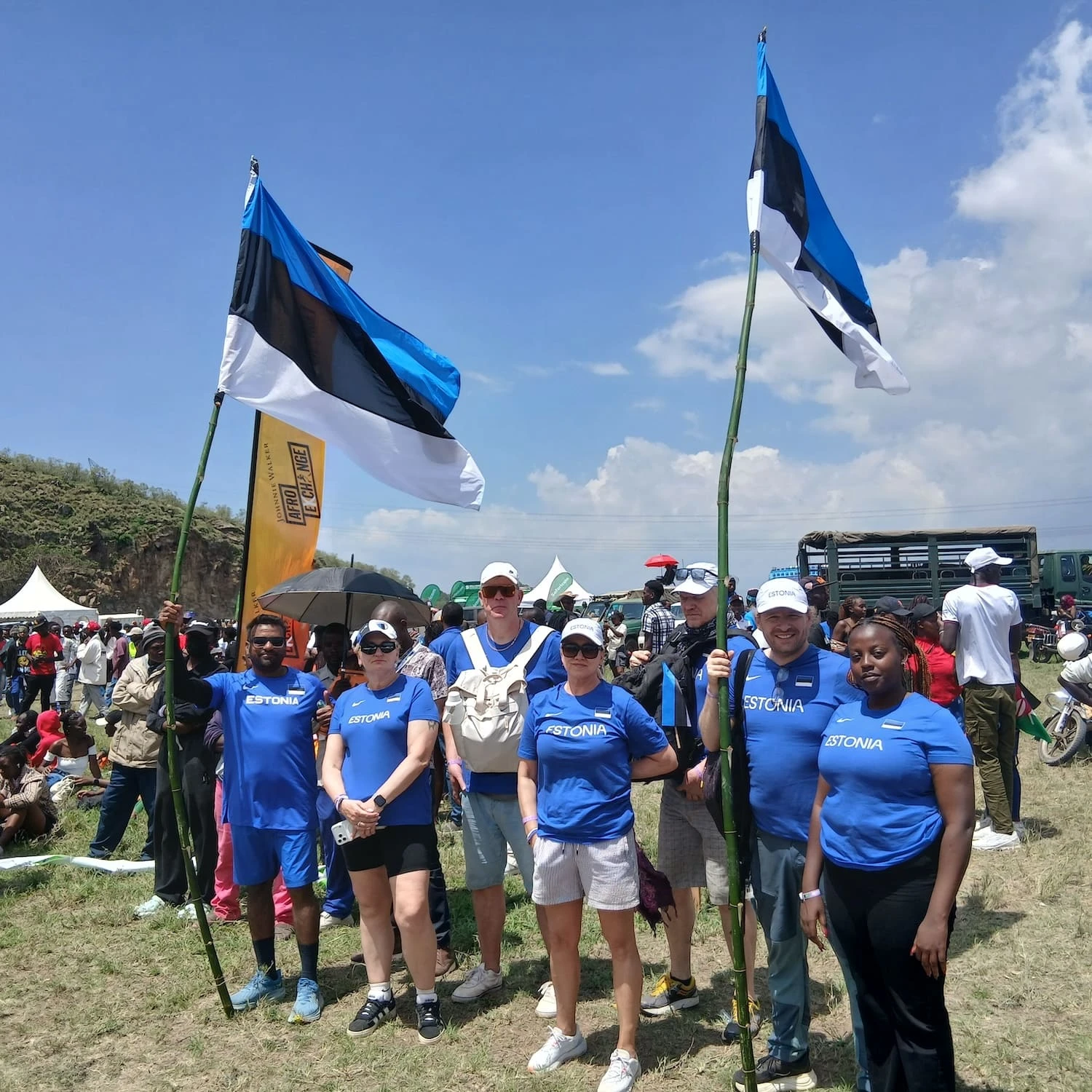 Eesti Maja Keenias reisirühm kahe Eesti lipuga WRC Safari Rally Kenya 2026 üritusel
